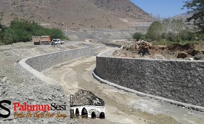 Palu Beyhan(Hun) Beldesi Dereleri Islah Oluyor