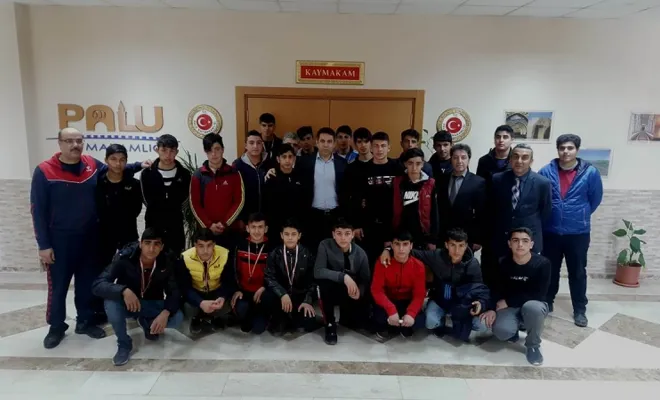 Derece Yapan Güreşçilerimiz Palu Kaymakamını Ziyaret Etti