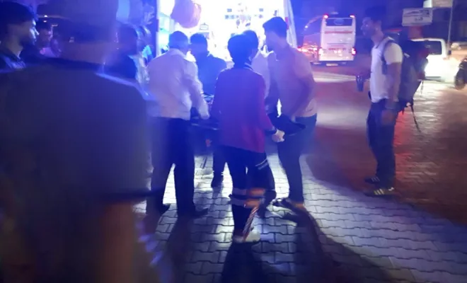 Kovancılar`da Otomobil Yoldaki Yayaya  Çarptı