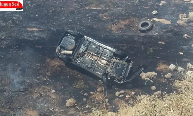 Palu`da Kaza Yapan Araç Alev Aldı: 2 Yaralı