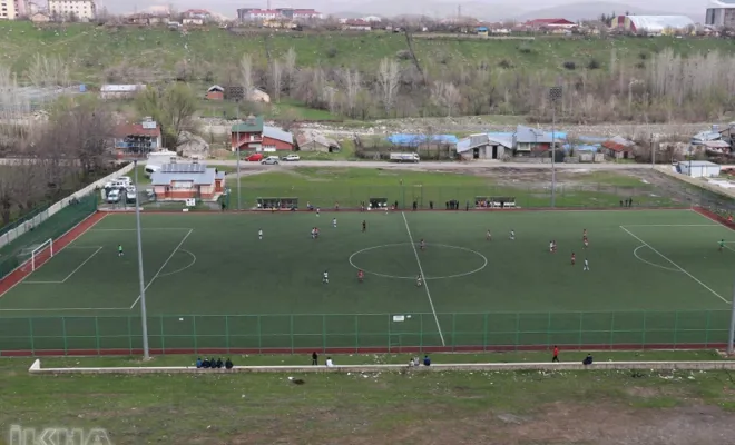 Cami cemaatinden kızlar arası futbol turnuvasına tepki 