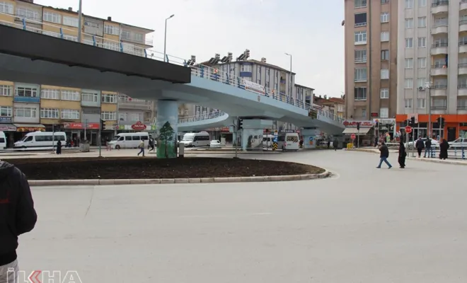 Tepkilere neden olan köprülü kavşak için referanduma gidilecek 