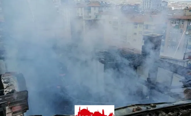 5 Katlı Binanın Çatı Katında Ekmek Pişirirken Yangın Çıktı