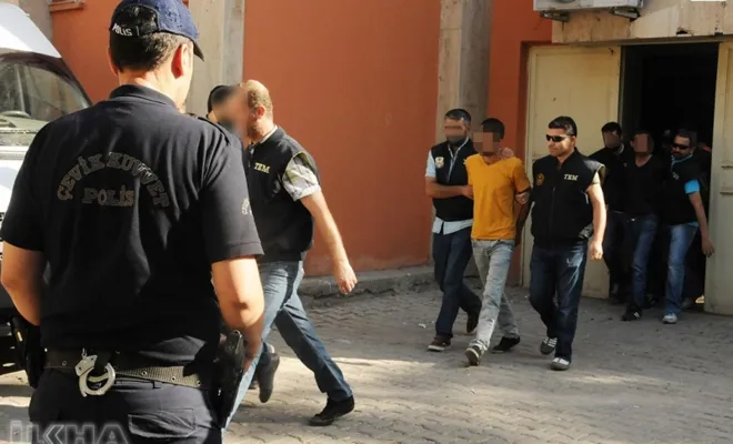 Elazığ`da Pkk Operasyonu: 8 Gözaltı