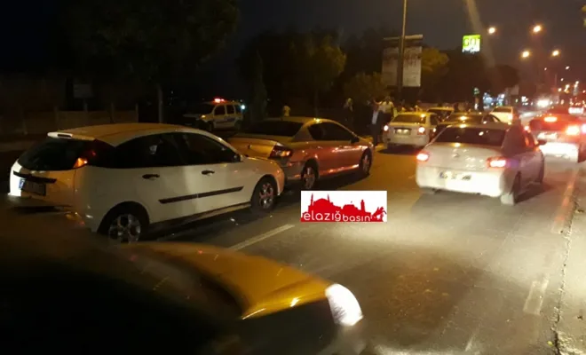 Zincirleme Trafik Kazasında 7 Araç Birbirine Girdi
