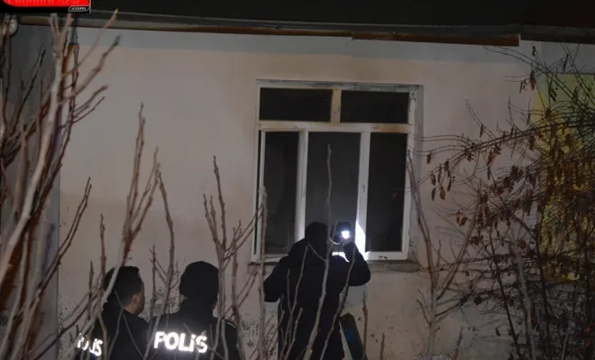Eve Giren Hırsız Yangın Çıkardı