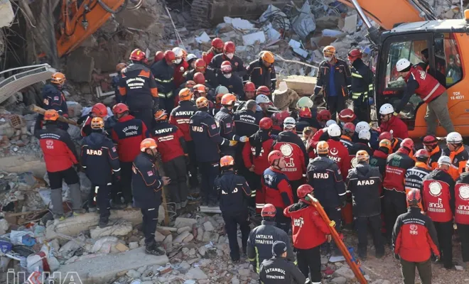 Elazığ'daki depremde enkaz altındaki son kişi de çıkarıldı  