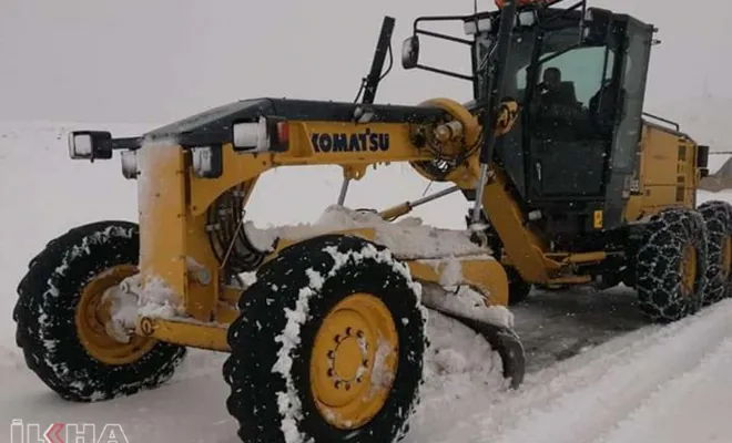 Bingöl'de kar yağışı nedeniyle 198 köy yolu ulaşıma kapandı 