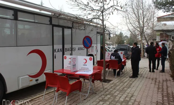 Kızılay Kan Bağış Aracı Palu'da 