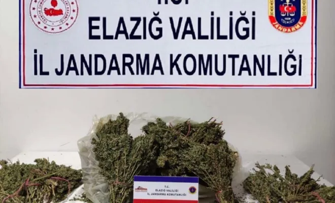 Elazığ'da Şüpheli araçta 4,5 kilogram uyuşturucu ele geçirildi 