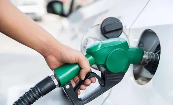 Benzine zam yapıldı